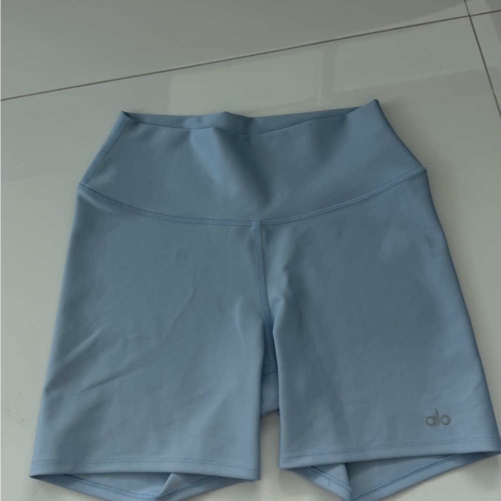 ALO Yoga Women's Light Blue Bike Shorts - Picture 2 of 4